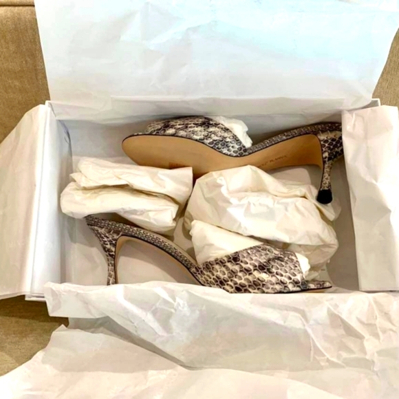SOLD! NIB Manolo Blahnik Open Toe Mules - Picture 6 of 10